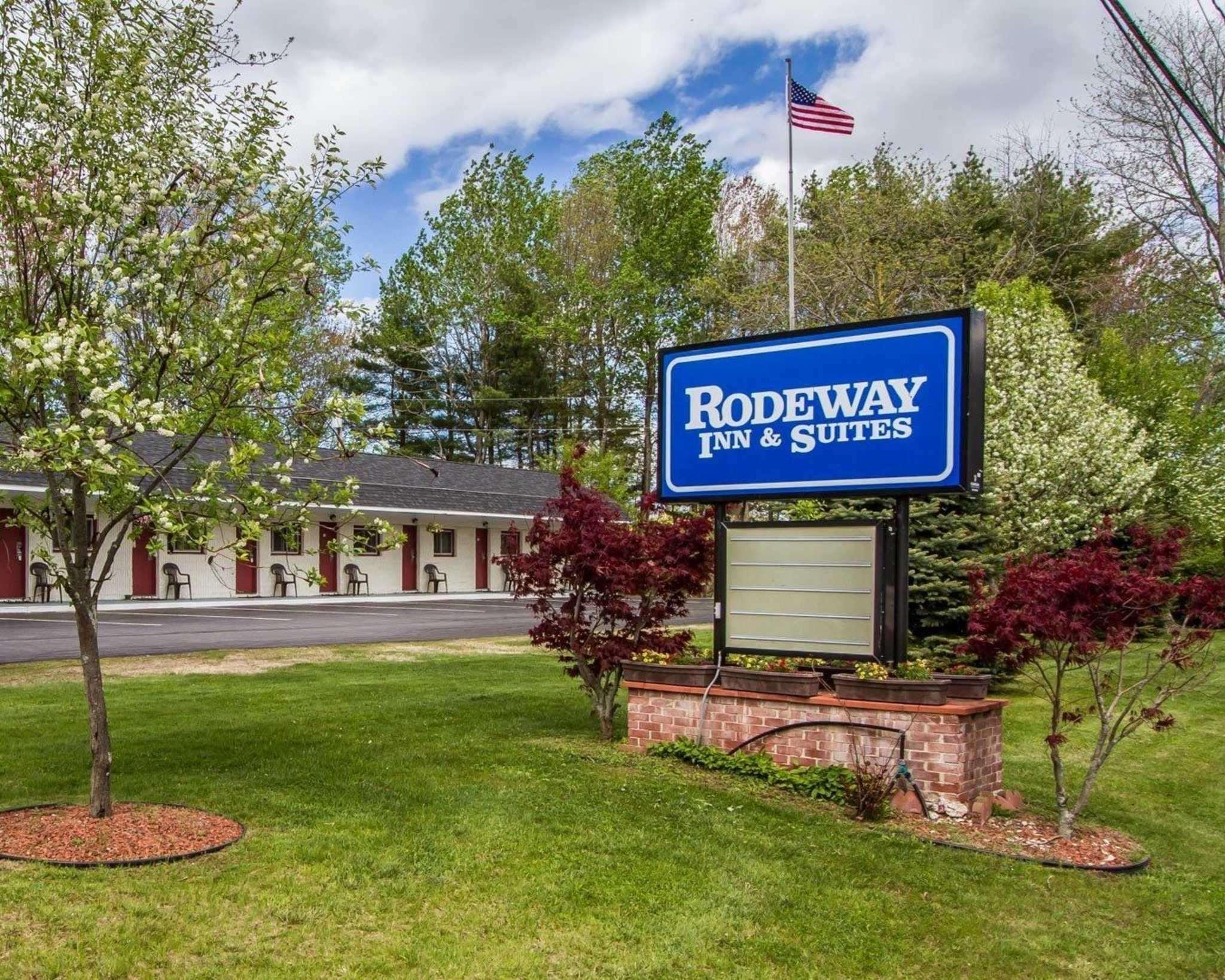 Rodeway Inn & Suites Brunswick Near Hwy 1 Exterior foto